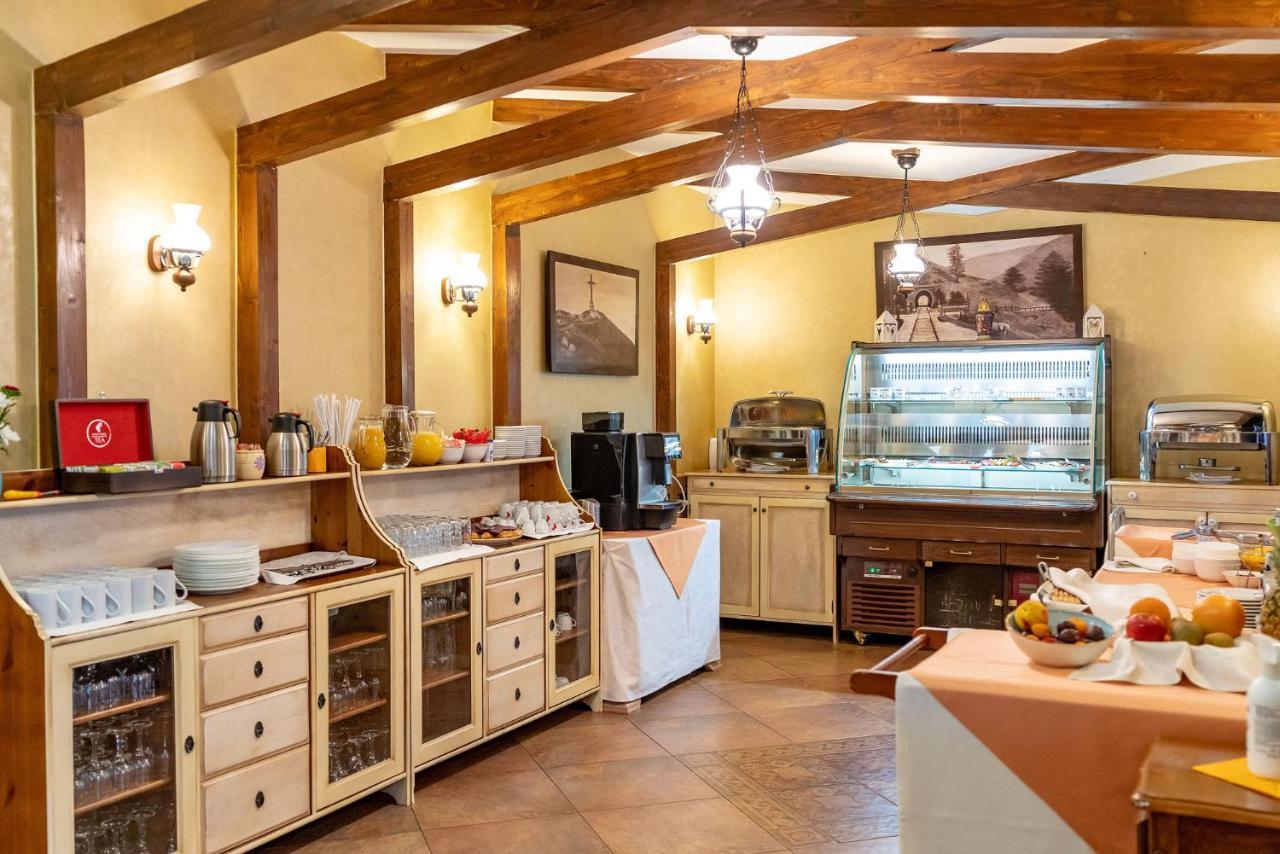 Hotel Casa Freya Buşteni Zewnętrze zdjęcie
