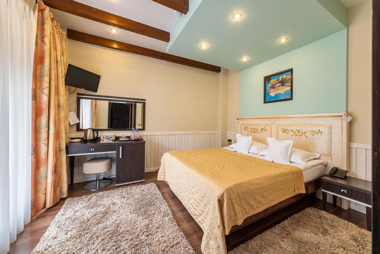 Hotel Casa Freya Buşteni Zewnętrze zdjęcie