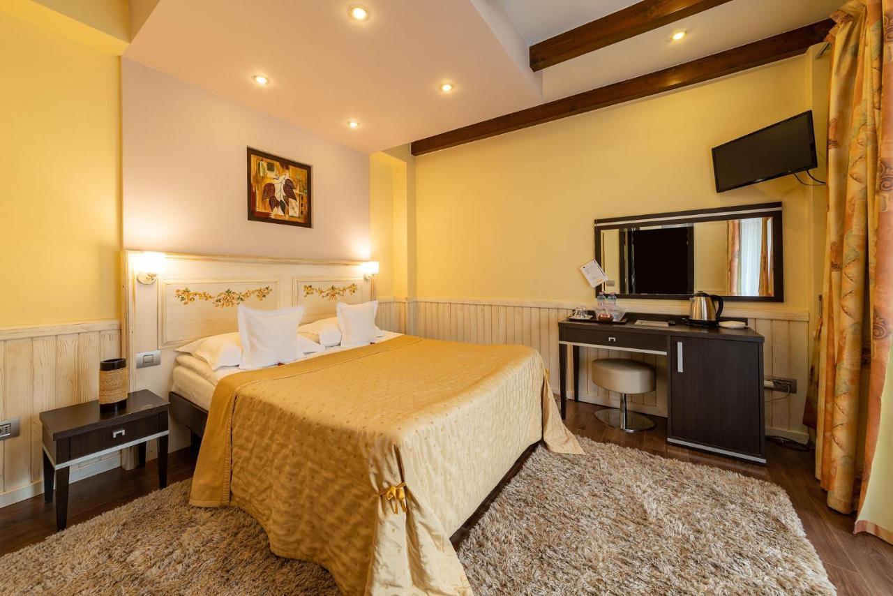 Hotel Casa Freya Buşteni Zewnętrze zdjęcie