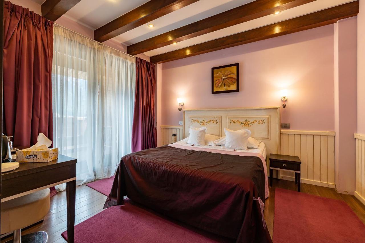 Hotel Casa Freya Buşteni Zewnętrze zdjęcie