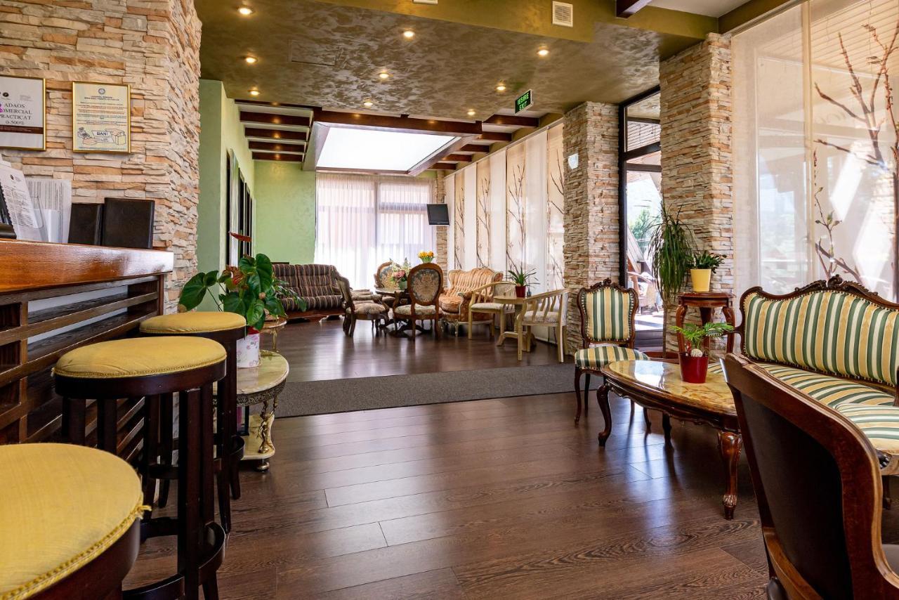 Hotel Casa Freya Buşteni Zewnętrze zdjęcie