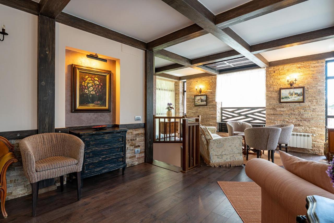 Hotel Casa Freya Buşteni Zewnętrze zdjęcie