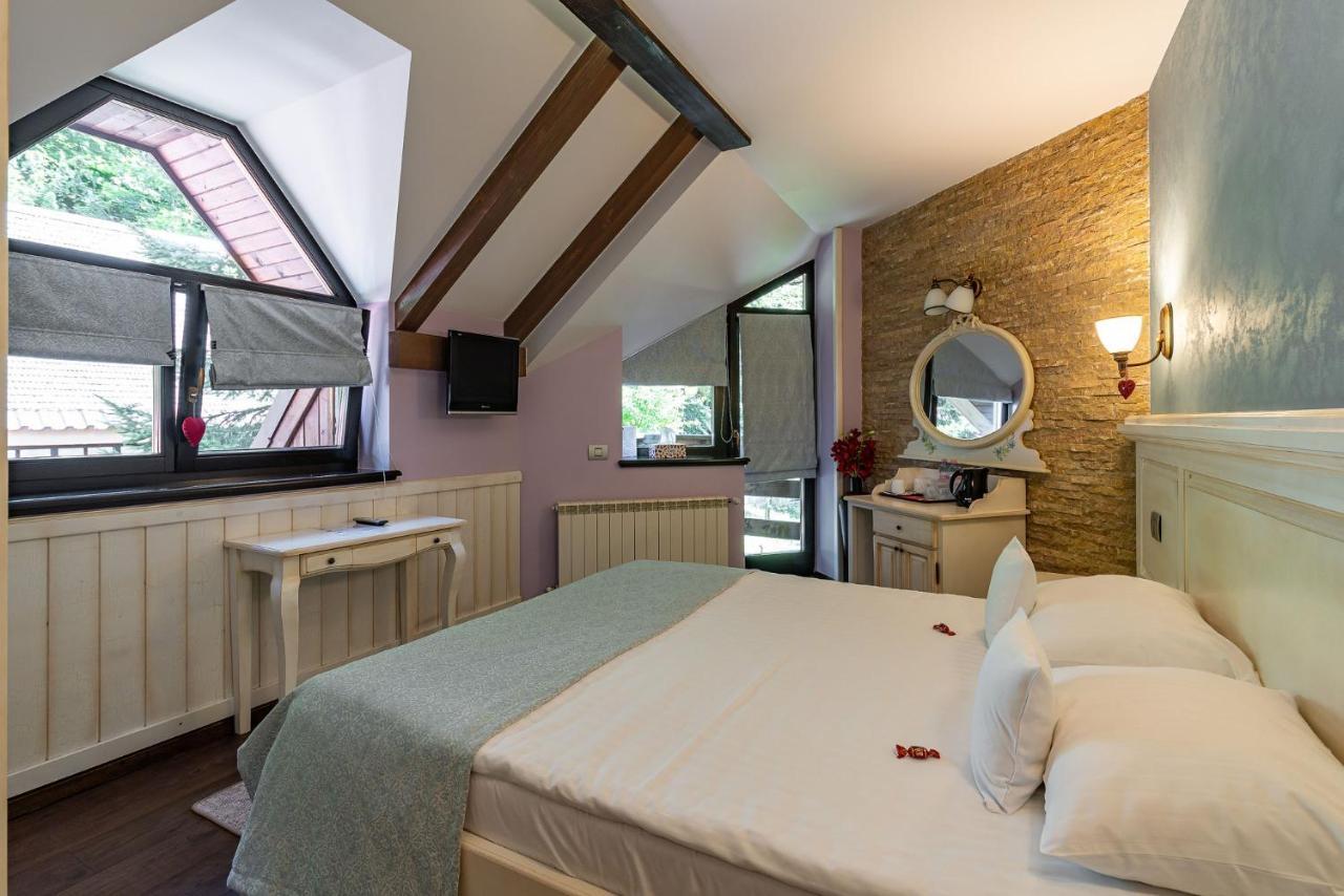 Hotel Casa Freya Buşteni Zewnętrze zdjęcie